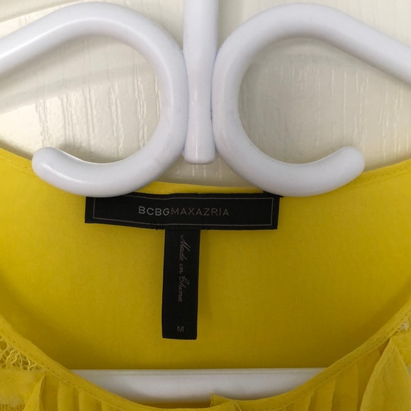 BCBG Yellow Blouse in Medium - Picture 4 of 4
